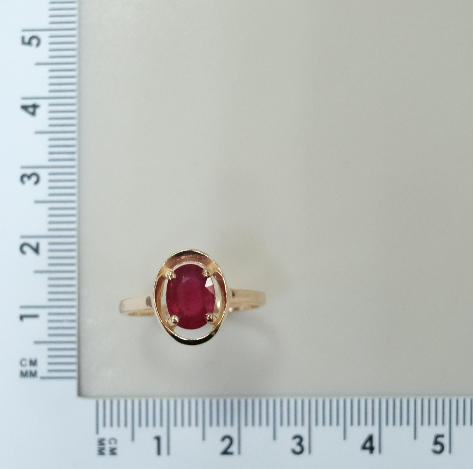 Серебряное кольцо с рубином